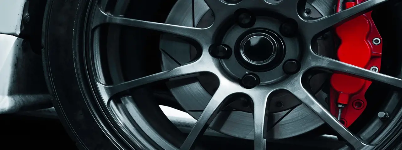 Black tyre, wheel